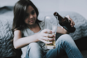 Уберечь ребенка от алкоголя и наркотиков