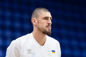 Украинец Лень дебютировал за "Сакраменто" в НБА