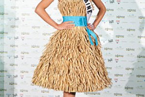 Украинка Анна Пославская стала «третьей вице-мисс Вселенная-2010»