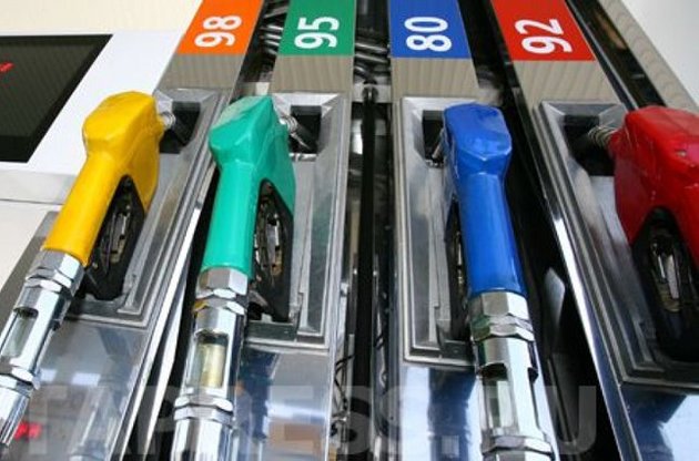 НБУ против нефти, или Почему дорожает бензин