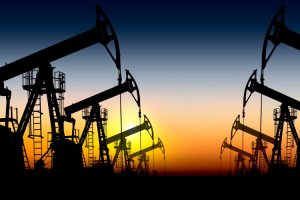 Решение ОПЕК больно бьет по уровню добычи сланцевой нефти в США