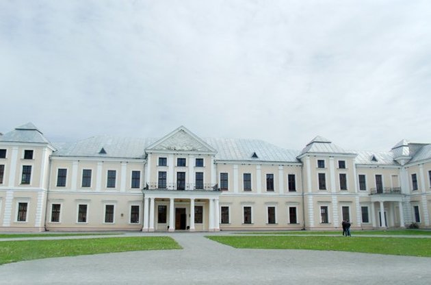 Новая жизнь Вишневецкого дворца