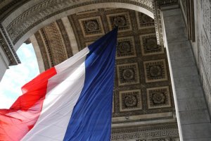 Власти Франции внесли в "черный список" офшоров Панаму