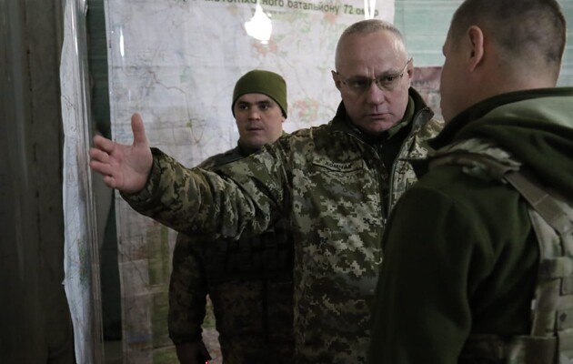 У границ Украины Россия разместила около 80 тысяч военных и техники - Хомчак 