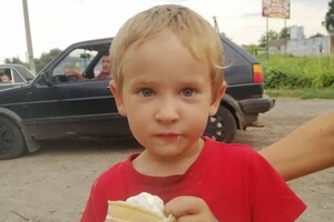 В лесу Сумской области спасатели весь день искали пропавшего 7-летнего мальчика с признаками аутизма