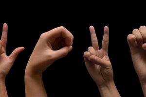 Для более 200 тысяч украинцев жестовый язык является родным 