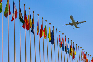 Мировые авиакомпании взяли на себя обязательство сократить выбросы CO2 до нуля к 2050г — IATA