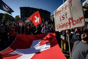 Швейцария проведет референдум об отмене COVID-сертификатов
