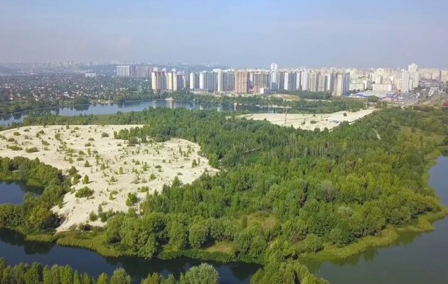 Киеврада хочет полностью передать зеленую зону экопарка Осокорки под застройку - проект решения
