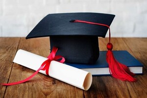 В Жовкве суд признал купленный диплом студента «научной творческой работой» преподавателя