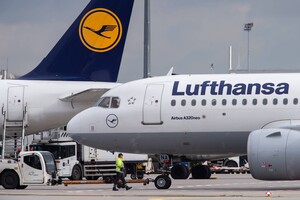 Немецкий авиаперевозчик отменил все рейсы в Украину и Россию до апреля