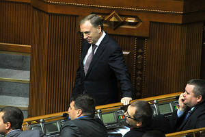Суд разрешил арест двух министров первого правительства Азарова за подготовку Харьковских соглашений