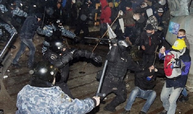 Бывшего беркутовца приговорили к восьми годам по делу разгона Майдана