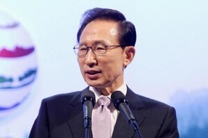 Президент Южной Кореи помиловал осужденного за коррупцию предшественника