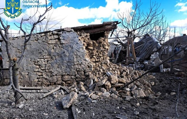 Оккупанты нанесли удары по селу в Херсонской области: есть раненые