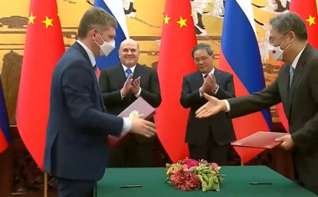 Россия и Китай заключают новые соглашения, несмотря на критику из-за войны в Украине