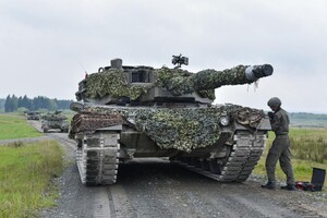 Швейцария снимает с эксплуатации 25 танков Leopard 2. Они могут оказаться в Украине