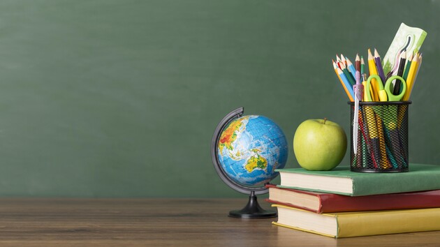В школу в чужом городе: Советы для семей ВПЛ и тех, кто учится за границей
