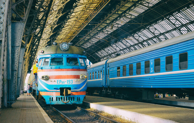 Из-за обстрелов в Украине задерживаются поезда