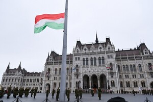 ЕС обещал наказать Орбана за блокирование помощи Украине: в Венгрии обрушился форинт
