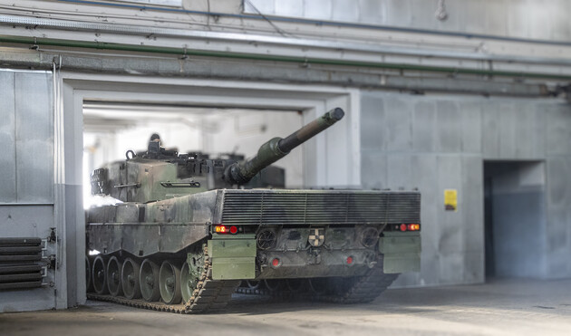 Швейцария экспортировала в Германию танки, которые заменят отправленную в Украину технику