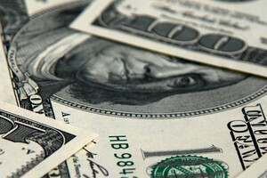 Кабмин просит НБУ разрешить продажу валюты украинским компаниям для расчетов с западными кредиторами