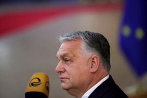 Потешил самолюбие: Орбан одобрил заявку Швеции на вступление в НАТО