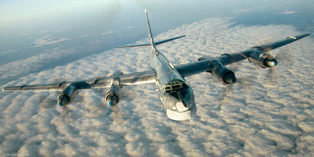 Россияне подняли в небо до 11 стратегических бомбардировщиков Ту-95МС