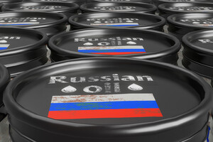Россия обязывает свои компании сократить добычу нефти