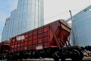 Укрзализниця указала новое экспортное направление для зерновых – ежедневно 1368 вагонов зерна