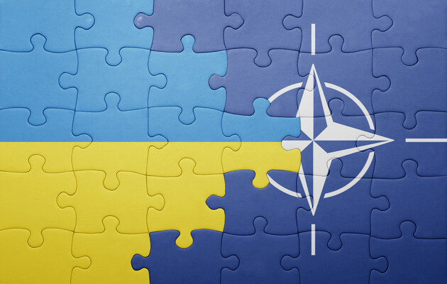 НАТО предлагает пятилетний фонд на поддержку Украины в размере 100 миллиардов долларов  — Bloomberg