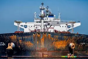 Індія після паузи знову почала приймати нафтові танкери 