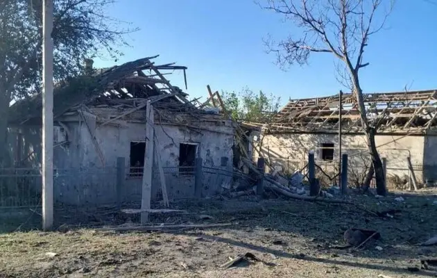 Войска РФ попали в жилой дом в Херсонской области: есть раненый